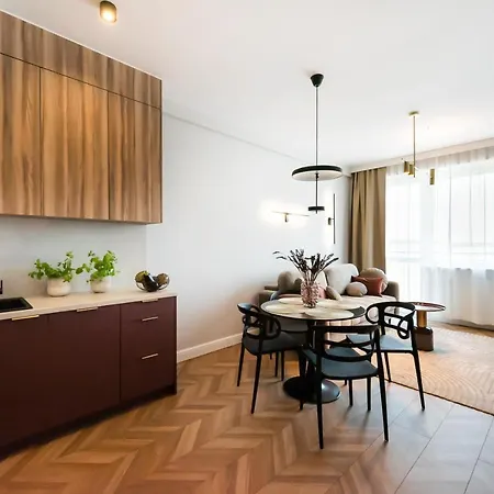 Remarkable Centre By Bookinghost Appartement Warschau